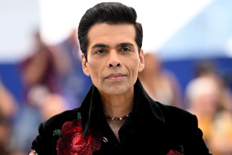 كاران جوهار يكشف سر خسارته 20 كيلو بنظام OMAD