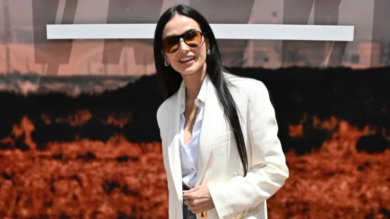 رغم انفصالهما.. ديمي مور تكشف دورها في دعم بروس ويليس