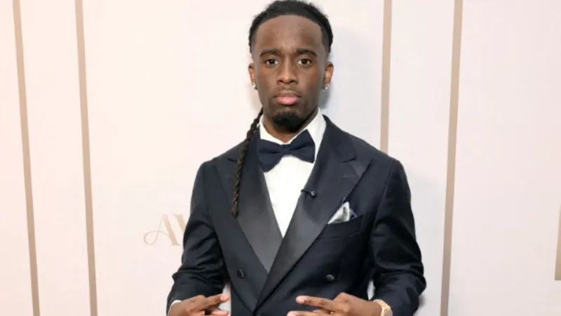 صانع المحتوى الأمريكي كاي سِنات يصبح أول ستريمر في تاريخ تويتش يتجاوز مليون مشترك