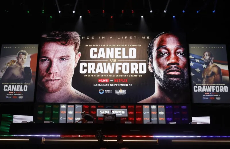 ساعات الألماس والدقة الميكانيكية ترافق نزال كانيلو وكروفورد