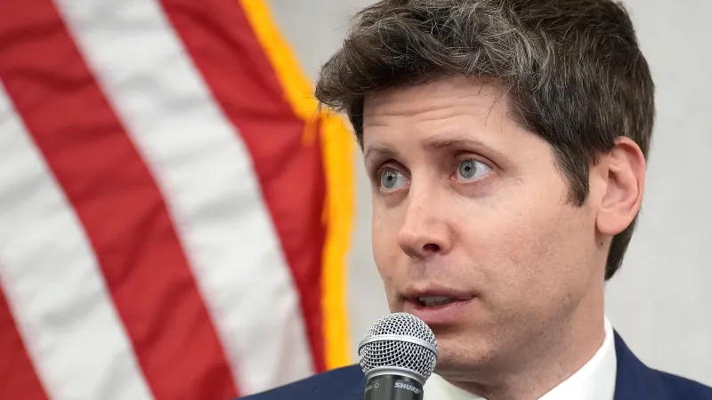 سام ألتمان يكشف عن وظائف الذكاء الاصطناعي المهددة والمحمية