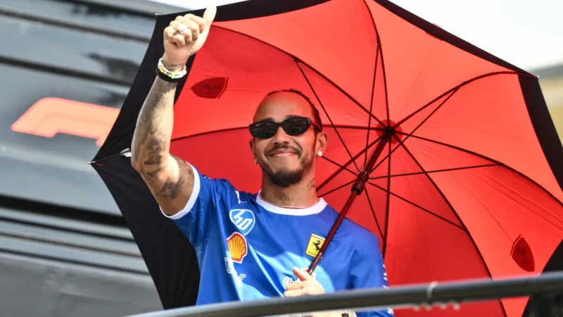 "لم أعد أملك أي سيارات".. لويس هاميلتون يبيع مجموعته النادرة ويتجه للفن