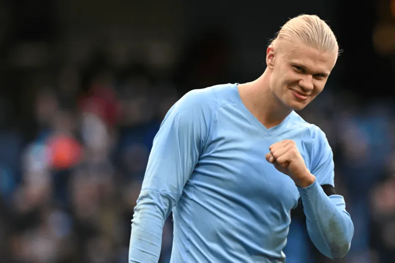 هالاند يحطم رقماً تاريخياً.. وغوارديولا يدفعه لمطاردة أسطورة رونالدو