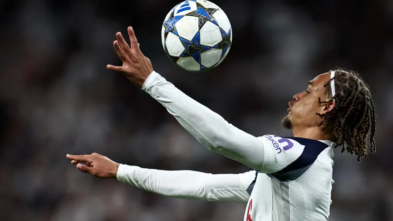 كيف تؤثر الإصابات على تشكيلة برايتون ضد توتنهام في الجولة الخامسة؟