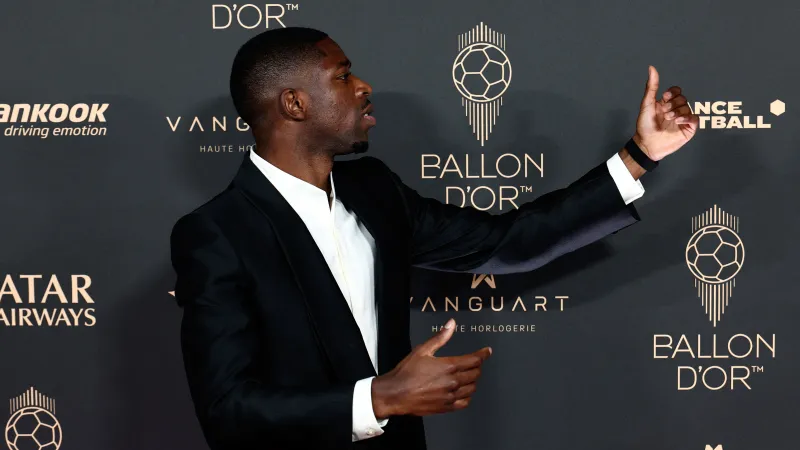 وسط ترقب عالمي.. ديمبلي يخطف الأنظار قبل تتويج الكرة الذهبية (فيديو)