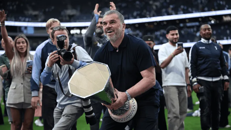 نوتنغهام فورست يختار المدرب الأسترالي خلفًا لنونو سانتو