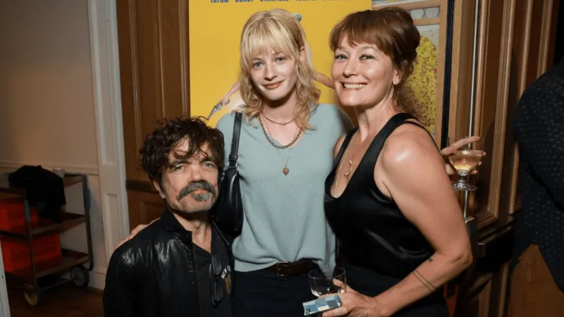 بيتر دينكلاج يكشف بكلمة واحدة سر زواج استمر 20 عامًا!