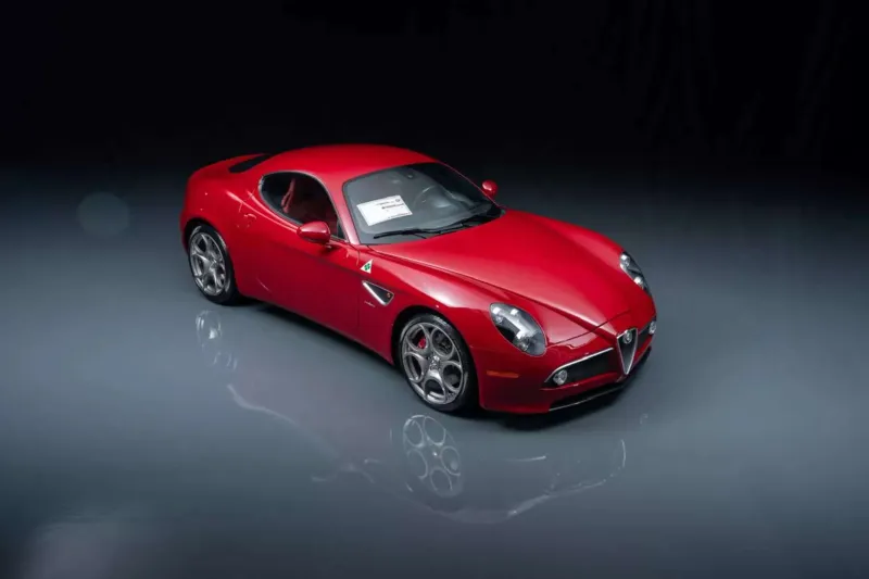 سيارتان نادرتان من Alfa Romeo تعودان إلى الواجهة في مزاد استثنائي