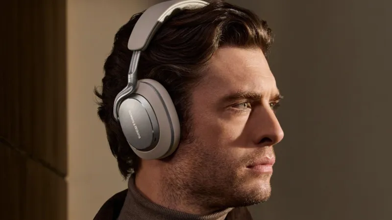 سماعات Bowers & Wilkins الجديدة تجمع بين الفخامة والتقنيات المتقدمة (فيديو)