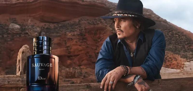 العطور الرجالية الأكثر رواجًا في 2025: 10 اختيارات فاخرة برائحة الجاذبية والنجاح