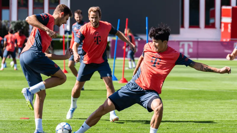 بايرن ميونخ يطرح قميصًا استثنائيًا للذكرى 125 على تأسيس النادي (فيديو)