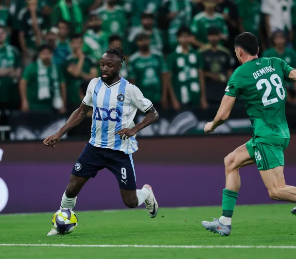 هاتريك ماييلي يقود بيراميدز لنصف نهائي الإنتركونتيننتال (فيديو)