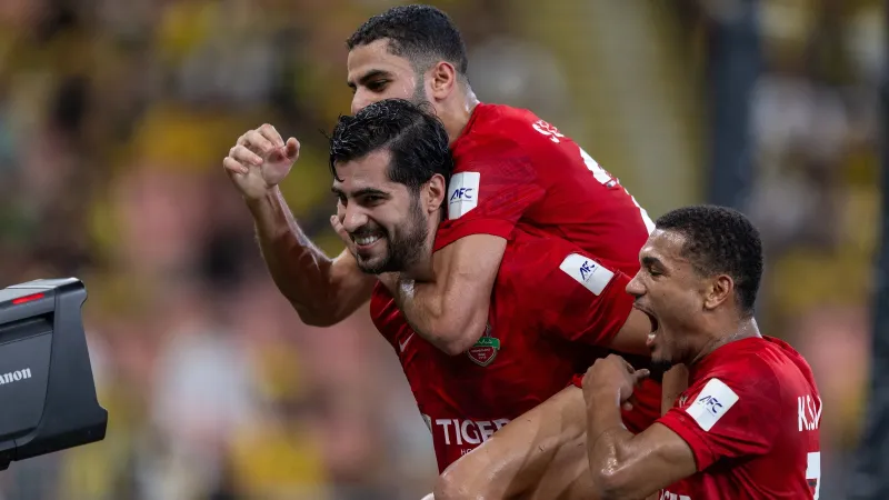 شباب الأهلي يصدم اتحاد جدة ويحقق أولى انتصاراته في دوري الأبطال (فيديو)