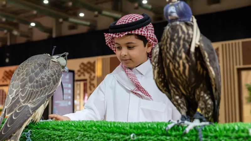 الرياض تستعد لأكبر معرض للصقور والصيد في العالم