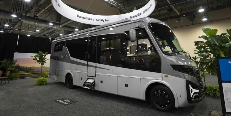 الكشف عن Embark EV.. أول منزل متنقل كهربائي فاخر في العالم (فيديو)