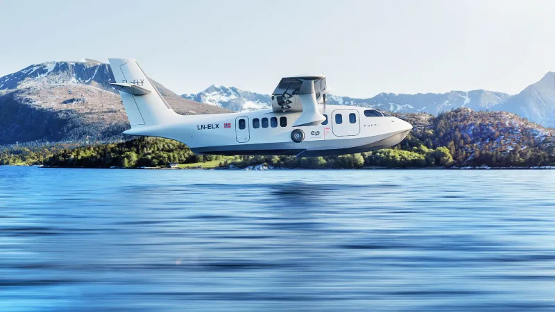 NOEMI سريرها البحر وشرفتها الأعالي