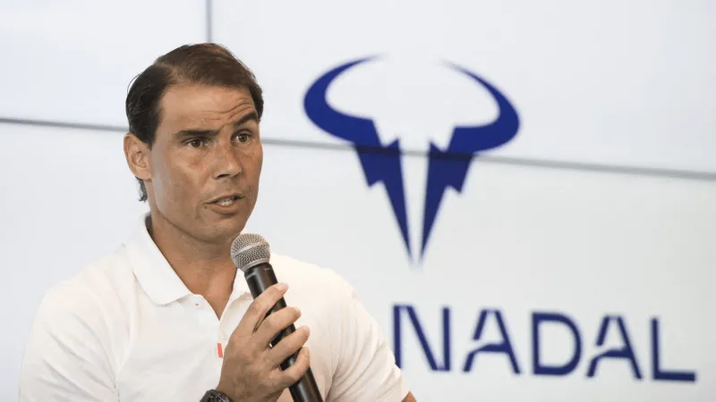 خلاف بين نادال وفيدرر حول إدارة مسيرة ألكاراز (ما القصة؟)