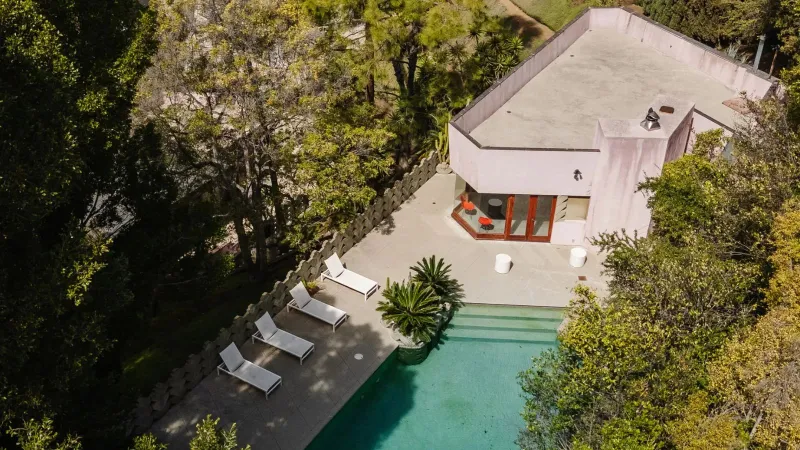 قصر المخرج  ديفيد لينش التاريخي في هوليوود معروض للبيع.. كم سعره؟