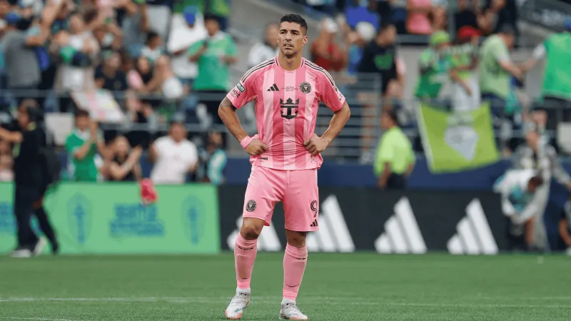 إيقاف لويس سواريز 6 مباريات بعد حادثة شجار أمام سياتل ساوندرز