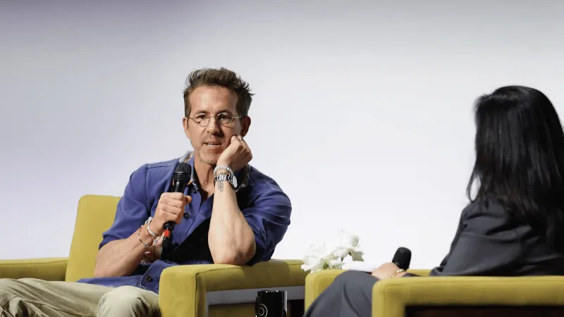 بعد 10 أعوام.. اعتراف صادم من رايان رينولدز حول فيلم Deadpool (فيديو)