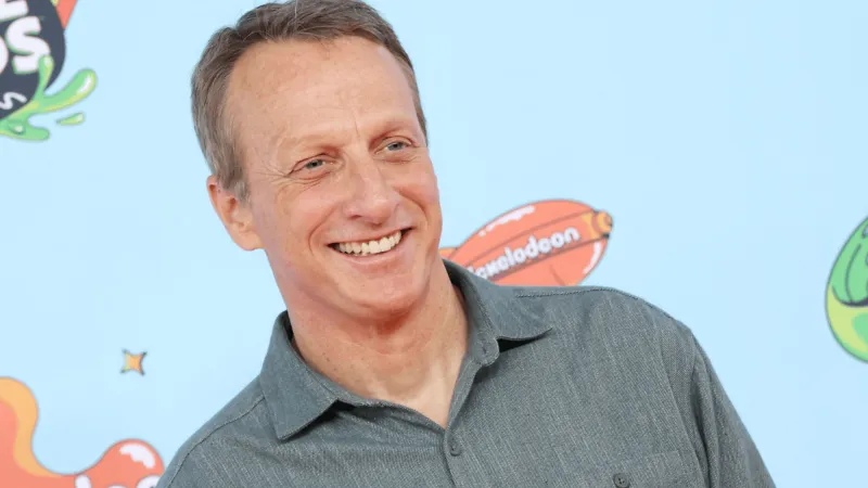 توني هوك يطرح "مجموعة 900" النادرة في مزاد لدعم حدائق التزلج