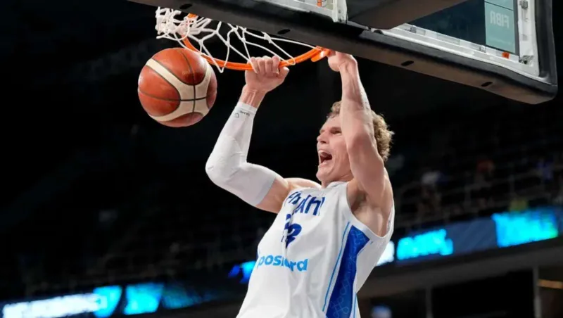 فنلندا تكتب التاريخ وتتأهل إلى نصف نهائي بطولة أوروبا لكرة السلة لأول مرة! (فيديو)