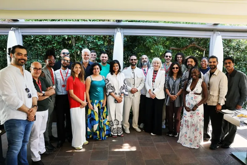 البحر الأحمر السينمائي يحتفي بصنّاع الأفلام في مهرجان فينسيا (صور)