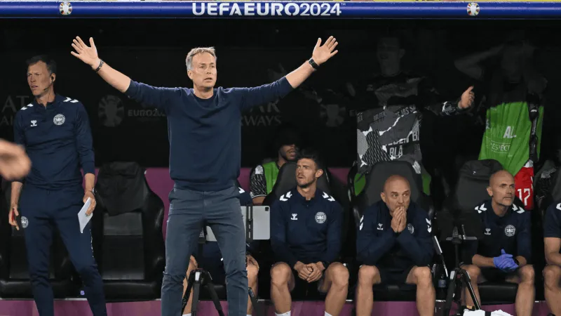 بعد إقالة تن هاغ.. باير ليفركوزن يختار هيولماند لرسم ملامح فريقه حتى 2027