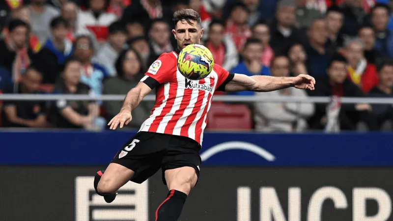 دواء للشعر يتسبّب في إيقاف مدافع بلباو 10 أشهر