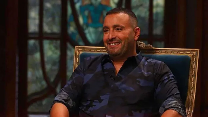 بعد حادث الواحات.. أحمد السقا يعود لجمهوره عبر خشبة المسرح