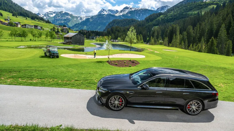 مرسيدس تكشف عن 2026 E 53 Hybrid Wagon.. تعرف على المواصفات (فيديو)