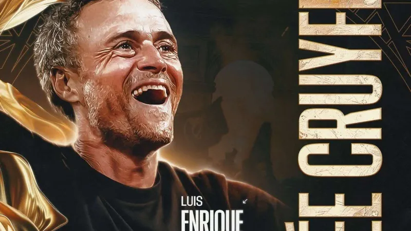 حفل الكرة الذهبية.. لويس إنريكي يتوج بجائزة يوهان كرويف لأفضل مدرب 2025