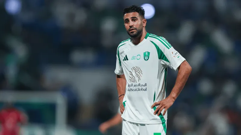 رسالة رياض محرز لجماهير الأهلي تثير تفاعلاً واسعًا.. ماذا قال؟ 