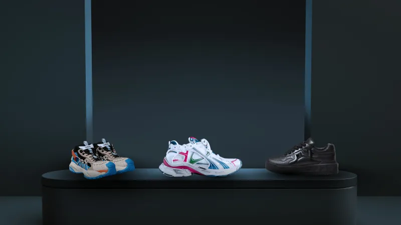 الأحذية الضخمة تعود بقوة: دليل الإطلالات العصرية لعام 2025