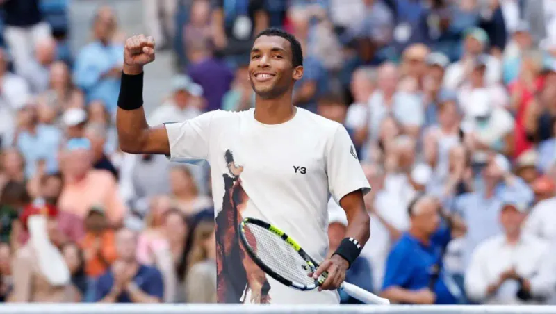 أوجيه ألياسيم يعود بقوة إلى نصف نهائي أمريكا المفتوحة (فيديو)