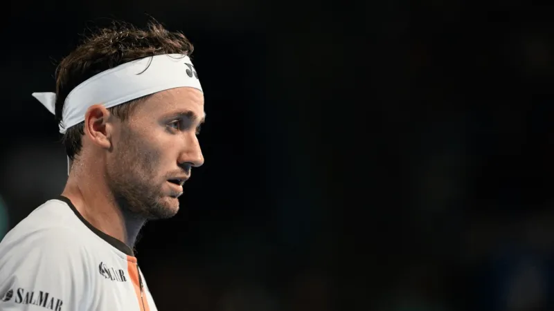 كارلوس ألكاراز ينتفض بإنجاز تاريخي ويتأهل لنهائي Japan Open 2025