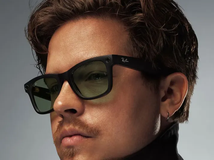 تسريب يكشف نظارات Ray-Ban الذكية من Meta بشاشة وسوار