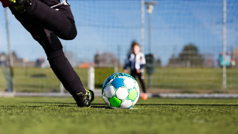 مخاطر "الكروم المطاطي": هل الملاعب الاصطناعية تهدد صحة الأطفال؟