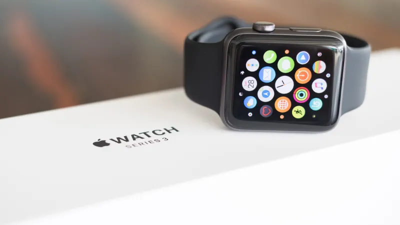 بعد إطلاقها رسميًا: تعرف على مواصفات Apple Watch Series 11 (فيديو)