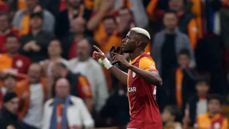 فيكتور أوسيمين يقود غلطة سراي لانتصار جديد ويُحطم رقماً قياسياً تاريخياً (فيديو)