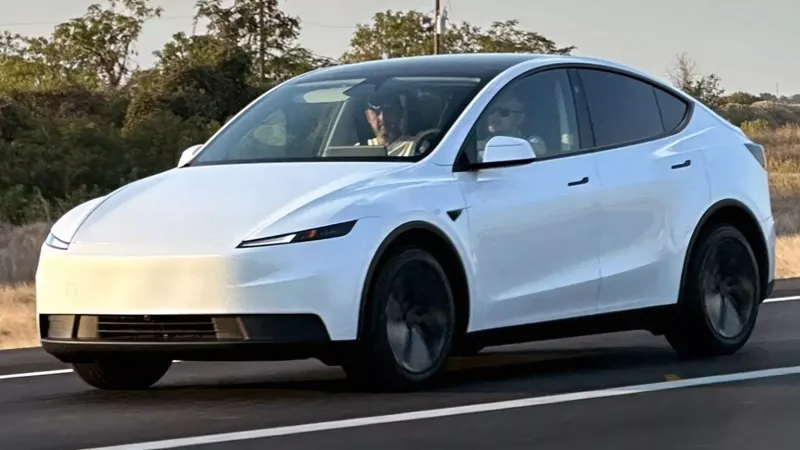 نسخة اقتصادية جديدة من تسلا: تصميم أبسط وسعر أقل.. هل هي الخيار الأفضل؟