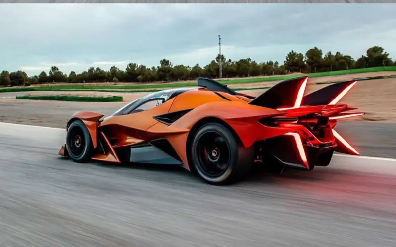 إطلاق السيارة الخارقة أبولو إيفو بتصميم مستوحى من الطائرات النفاثة (صور)
