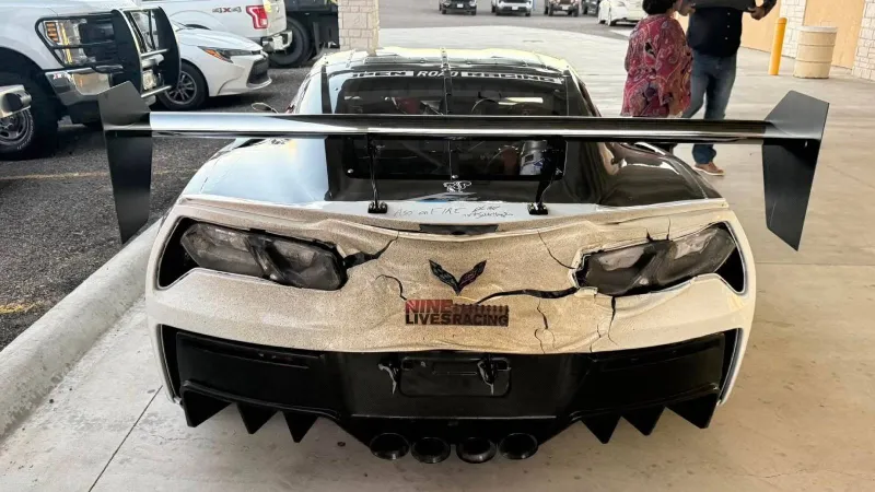 سباق بيج بيند يلهب حرارة كورفيت ZR1: رقم قياسي جديد ومصد مذاب