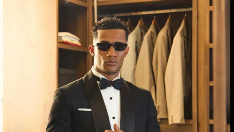 محمد رمضان يجتمع برونالدينيو ونجوم عالميين في كليب "يلا حبيبي" (تفاصيل)