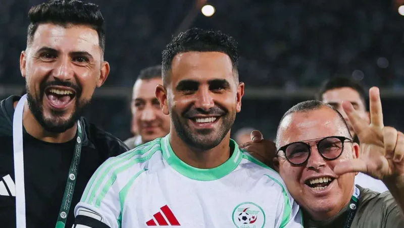 "لست رونالدو".. رياض محرز يكشف موعد اعتزاله اللعب الدولي