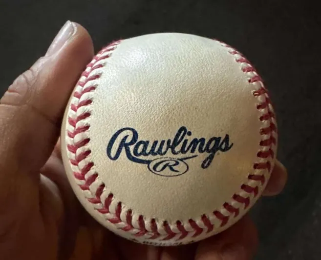 بعد أداءه الخارق.. كرات شوهي أوتاني تتحول إلى كنوز بملايين الدولارات