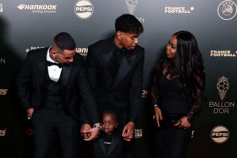 مفاجأة: العشاء مع والدة لامين يامال بـ 800 يورو.. ما القصة؟ 