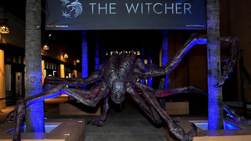 ليام هيمسورث يتصدر الإعلان الرسمي للموسم الرابع من The Witcher (فيديو)