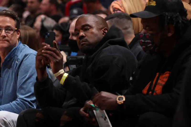 كانييه ويست يضيف دبابة Ripsaw EV2 الفاخرة إلى مجموعته