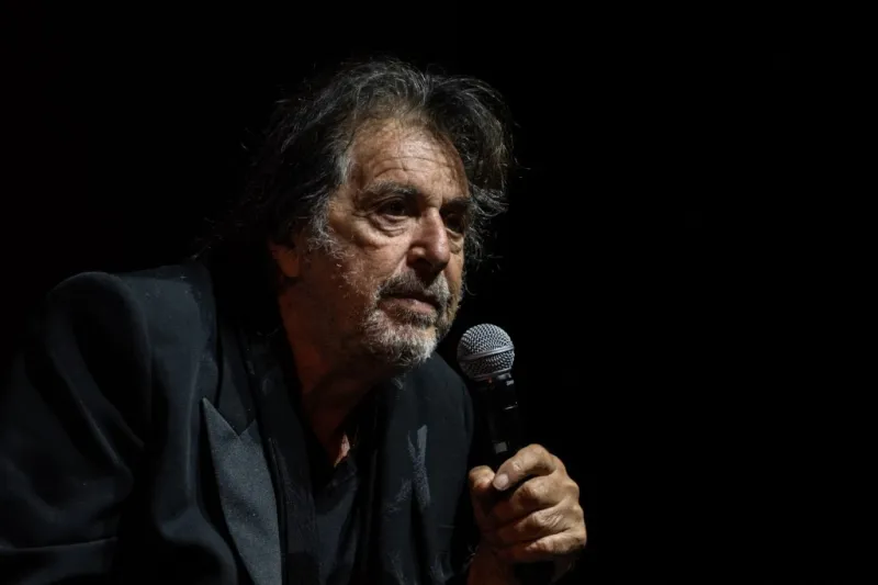 آل باتشينو يكشف ندمه الأكبر: "كان يجب أن أتزوجها"